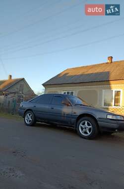 Хэтчбек Mazda 626 1990 в 