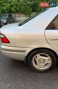 Седан Mazda 626 1999 в 
