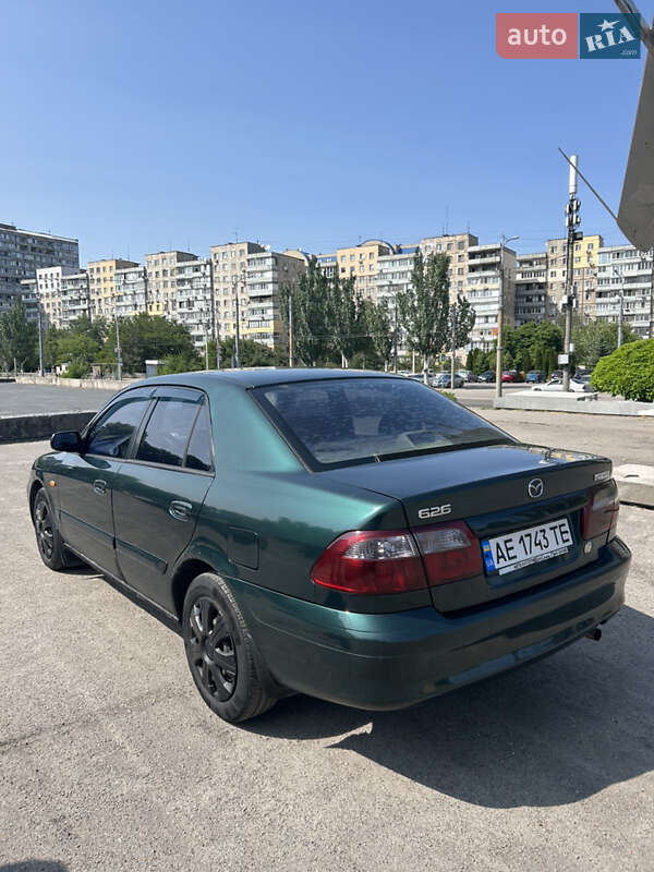 Седан Mazda 626 2001 в Днепре