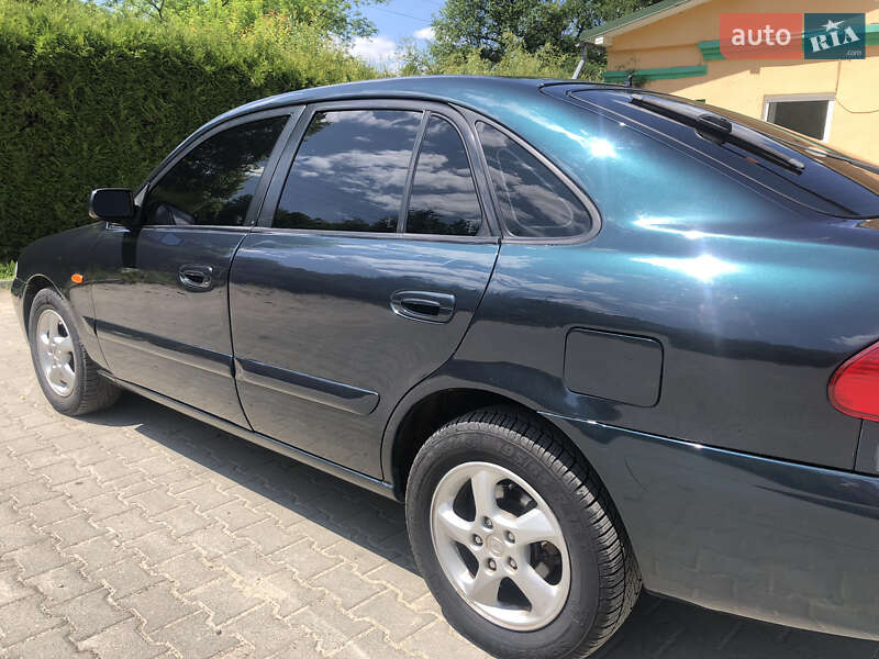Седан Mazda 626 2002 в Турці