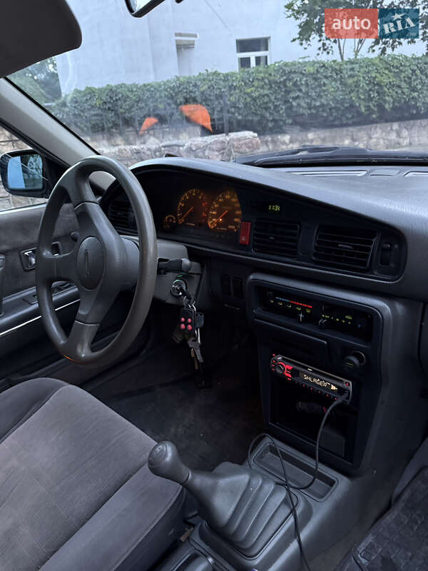 Седан Mazda 626 1991 в Миколаєві
