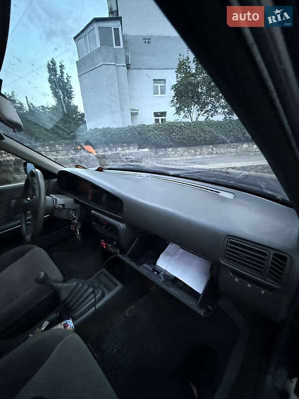 Седан Mazda 626 1991 в Миколаєві