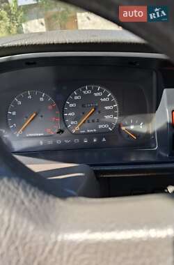 Хетчбек Mazda 626 1987 в Золочеві