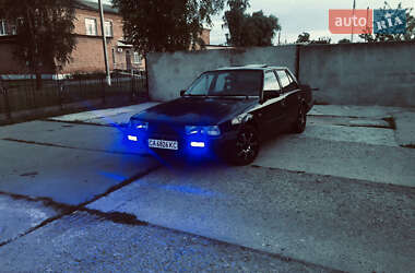 Седан Mazda 626 1986 в Чернобае