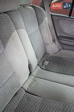 Универсал Mazda 626 2000 в Кагарлыке