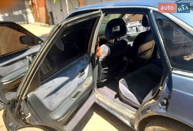Универсал Mazda 626 1988 в Николаеве