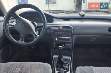 Седан Mazda 626 1992 в 
