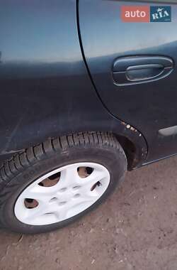 Хетчбек Mazda 626 1999 в 