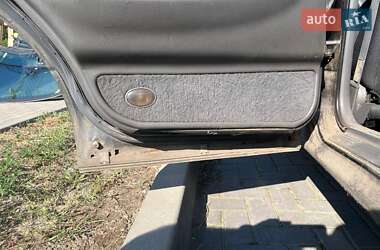 Хэтчбек Mazda 626 1992 в 