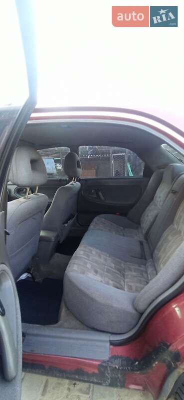 Седан Mazda 626 1993 в Нежине