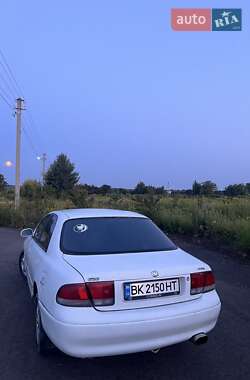 Седан Mazda 626 1993 в Ровно