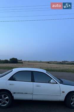Седан Mazda 626 1993 в Ровно