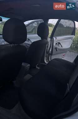 Седан Mazda 626 1993 в 