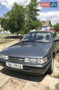 Седан Mazda 626 1988 в Сарате