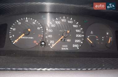 Хэтчбек Mazda 626 1991 в 