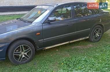 Хэтчбек Mazda 626 1999 в 