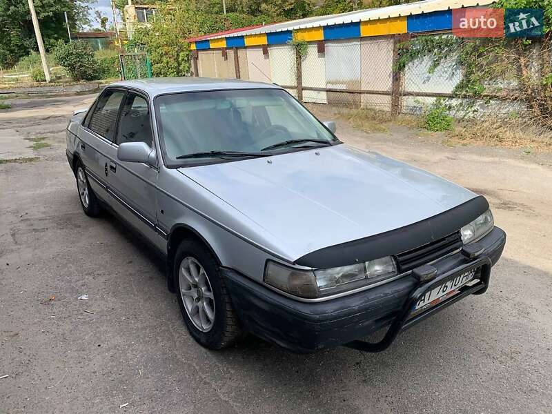 Хэтчбек Mazda 626 1989 в 