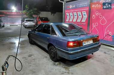 Хэтчбек Mazda 626 1988 в 