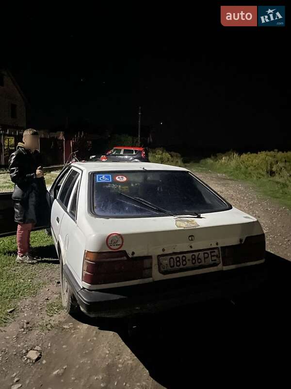 Хэтчбек Mazda 626 1986 в Львове