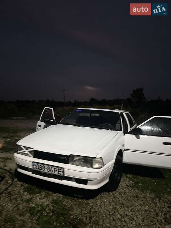 Хэтчбек Mazda 626 1986 в Львове