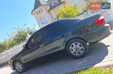 Седан Mazda 626 2001 в Черновцах