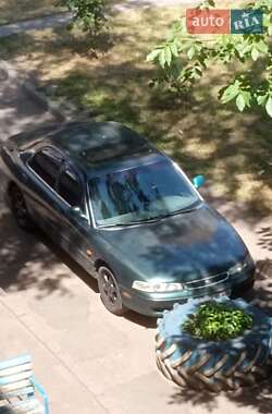 Седан Mazda 626 1993 в 
