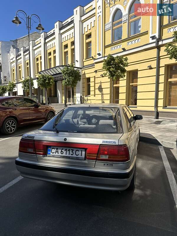 Седан Mazda 626 1991 в  фото Седан Mazda 626 1991 в