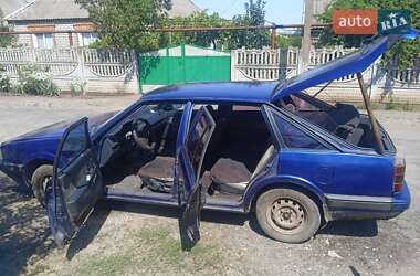 Хэтчбек Mazda 626 1986 в 