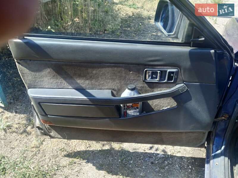 Хэтчбек Mazda 626 1986 в Лозоватке