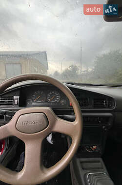 Седан Mazda 626 1989 в 