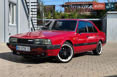 Седан Mazda 626 1987 в Ровно