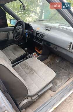 Седан Mazda 626 1987 в 