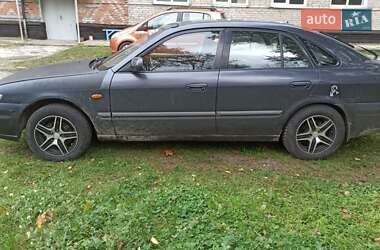 Хэтчбек Mazda 626 1999 в 