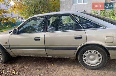 Хэтчбек Mazda 626 1989 в  фото 4 Хэтчбек Mazda 626 1989 в