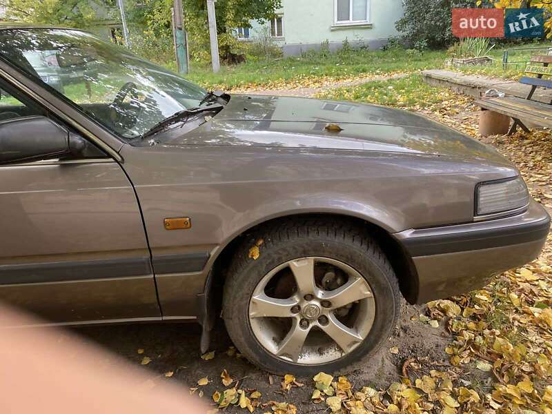 Хэтчбек Mazda 626 1990 в Киеве