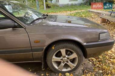 Хэтчбек Mazda 626 1990 в 