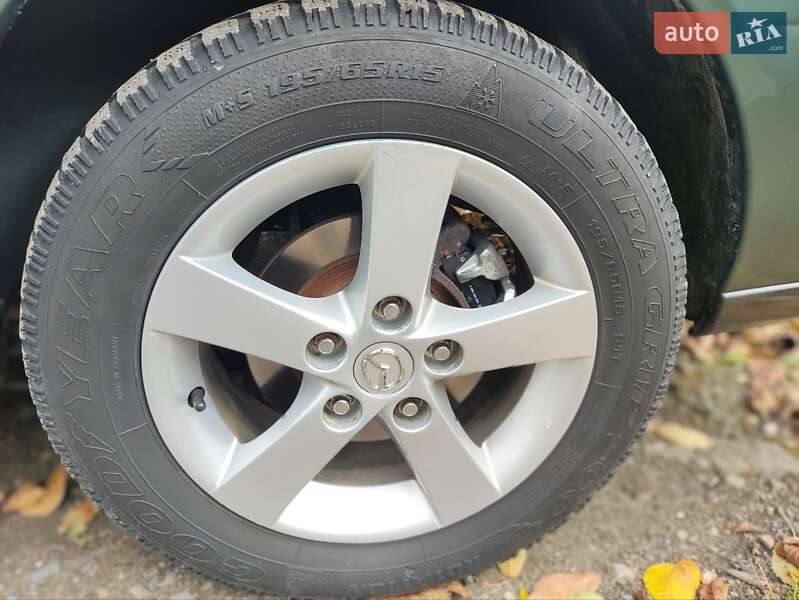 Хэтчбек Mazda 626 1998 в Трускавце