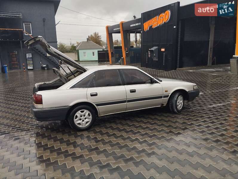 Хетчбек Mazda 626 1988 в Харкові фото 3 Хетчбек Mazda 626 1988 в Харкові