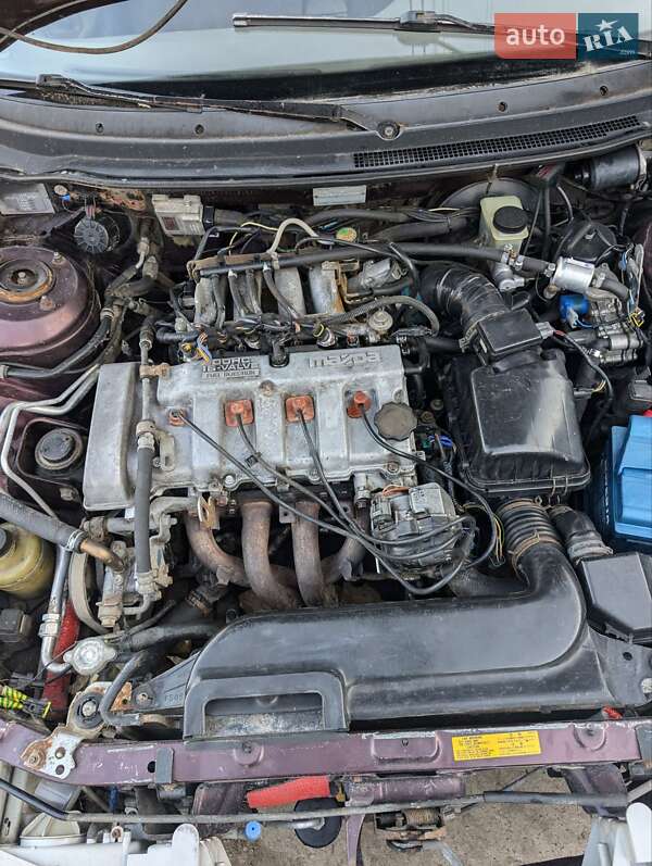 Седан Mazda 626 1992 в Ярмолинцах