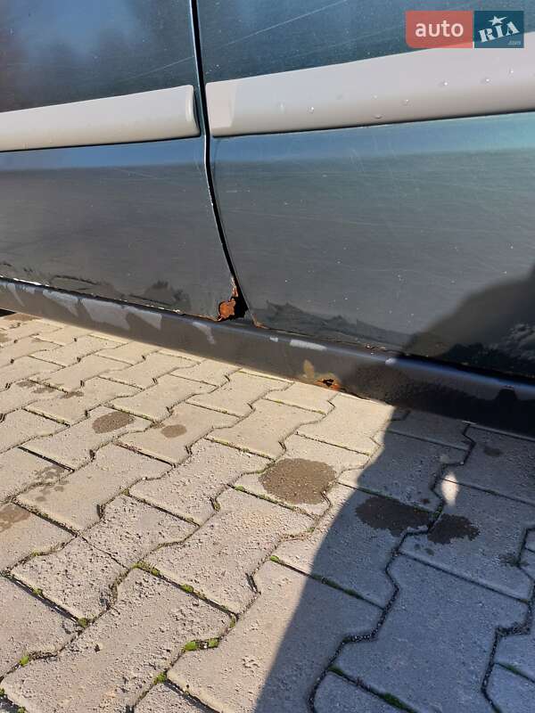 Седан Mazda 626 1997 в Липовце