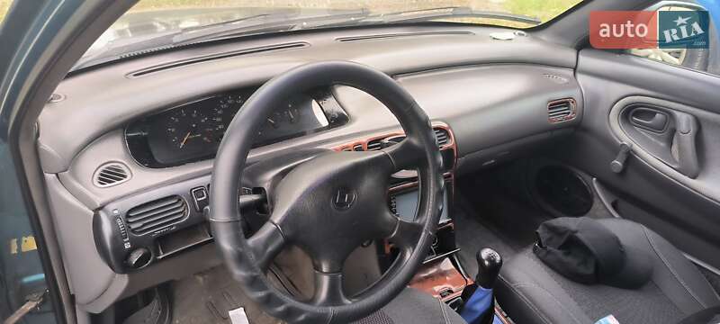 Седан Mazda 626 1992 в Черноморске