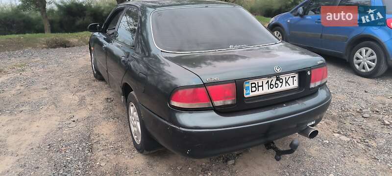 Седан Mazda 626 1992 в Черноморске