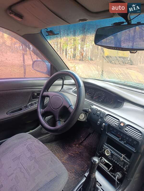 Седан Mazda 626 1996 в Павлограді