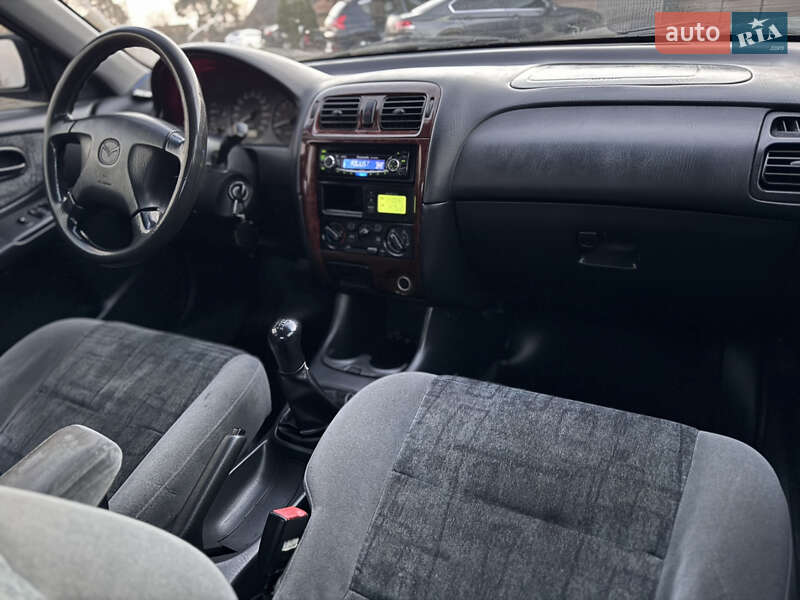 Седан Mazda 626 1997 в Сарнах