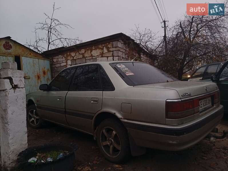 Седан Mazda 626 1990 в Кривому Розі
