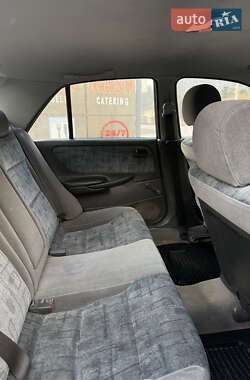 Седан Mazda 626 1997 в Верховине