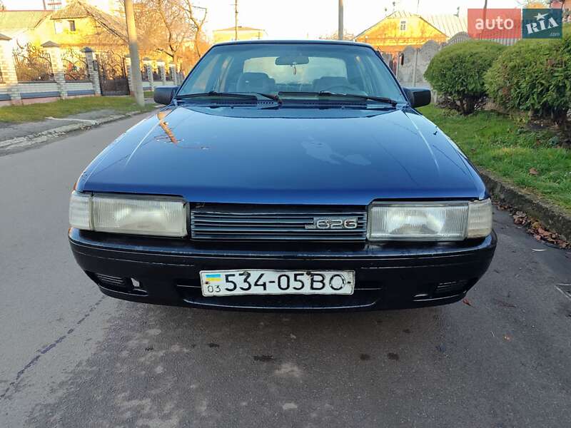 Хэтчбек Mazda 626 1986 в Луцке