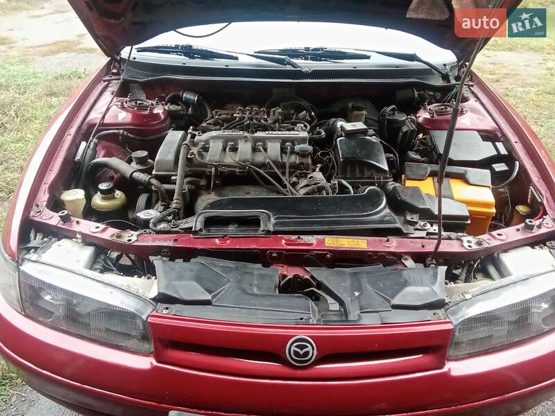 Хэтчбек Mazda 626 1992 в Новой Праге