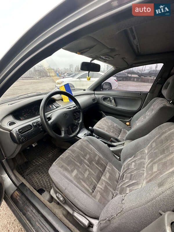 Седан Mazda 626 1994 в Києві