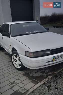 Хетчбек Mazda 626 1989 в Виноградові